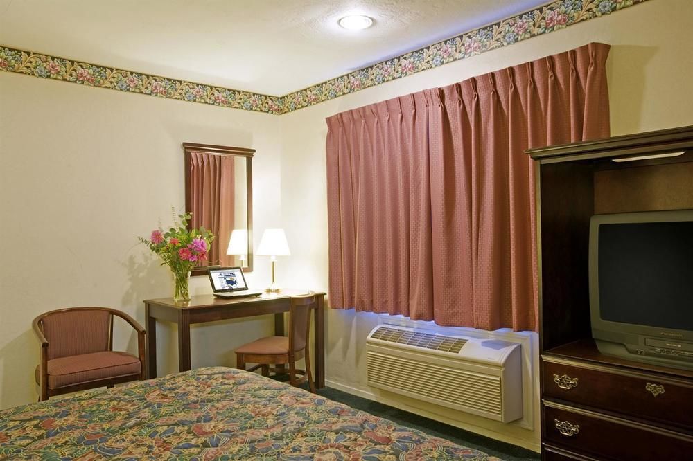 Americas Best Value Inn - Sky Ranch Palo Alto Bagian luar foto